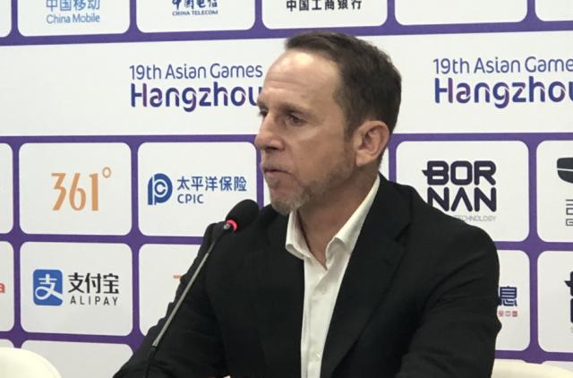 九游体育官网-久尔杰维奇：前半场有些混乱 和强队对抗才有提高