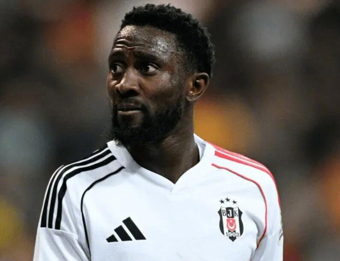 九游体育app-记者透露曼联正操作中场引援，恩迪迪或租借加盟|哈里-马奎尔|卡塞米罗|贝西克塔斯|乌加特|恩迪迪转会_新浪体育_新浪新闻