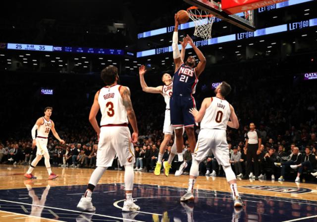 九游体育官网-阿德救场篮网末节险些崩盘 KD哈登难觅休息机会