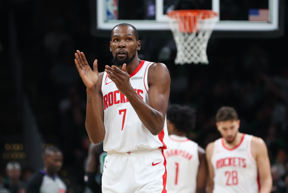 九游体育app-绝杀误判！76人逆转火箭 裁判抢戏，杜兰特8失误，恩比德32+15+10